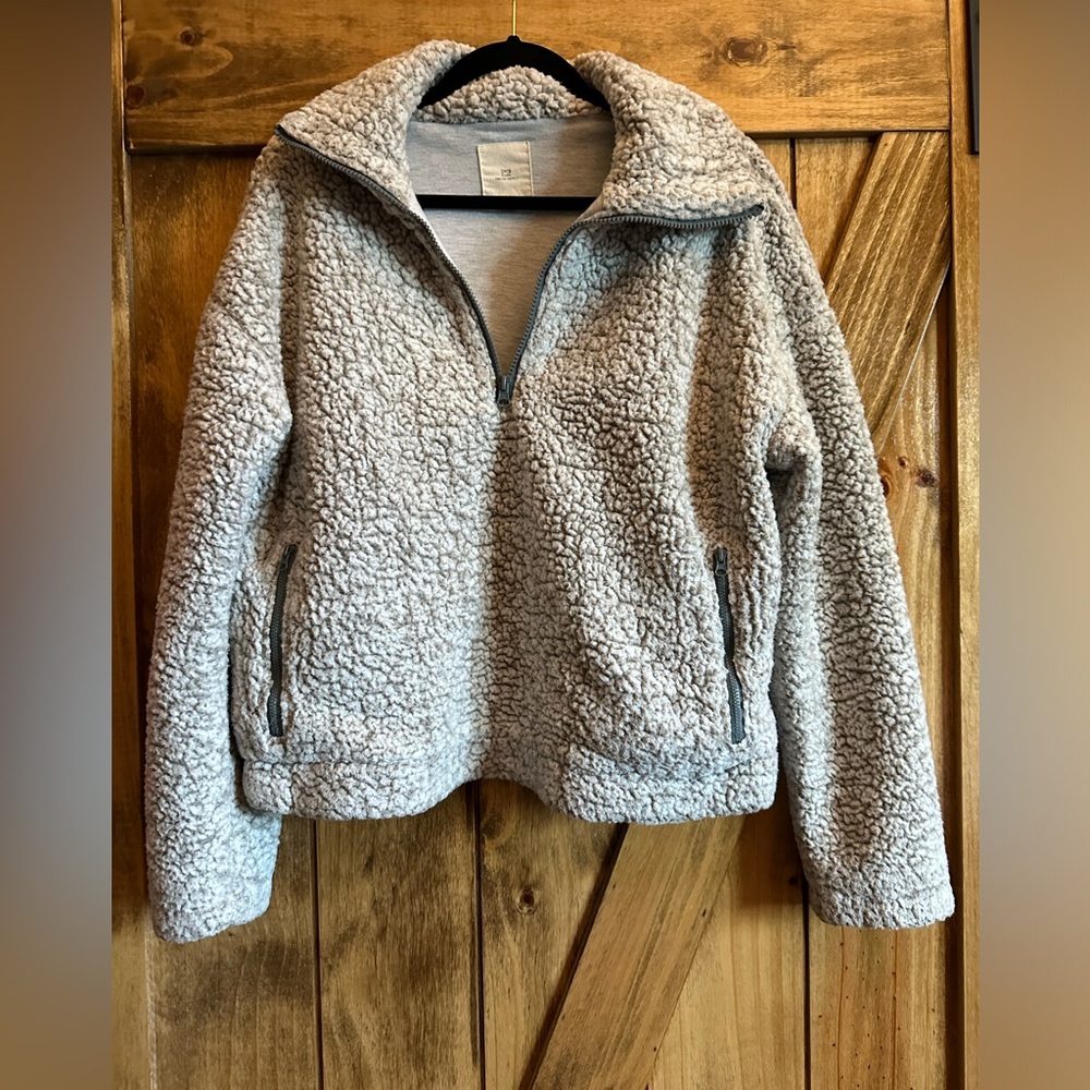 Thread & Supply Pullover Hoodie. Wubby Fleece. Size Small. 24” Pit to Pit 22” L